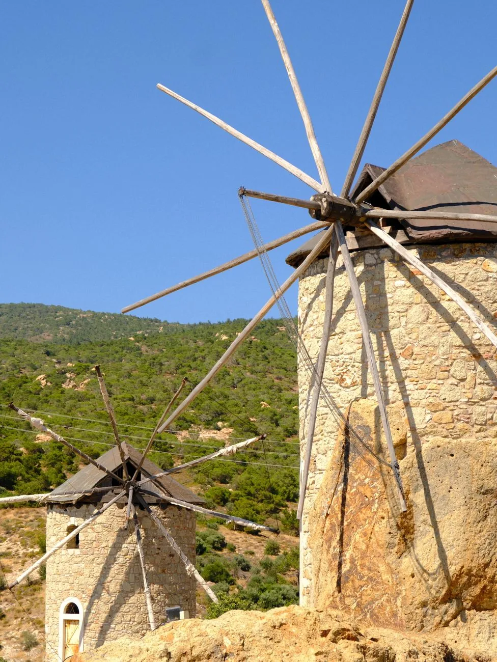 Les moulins à vent de pierre du plateau du Lassithi, en Crète